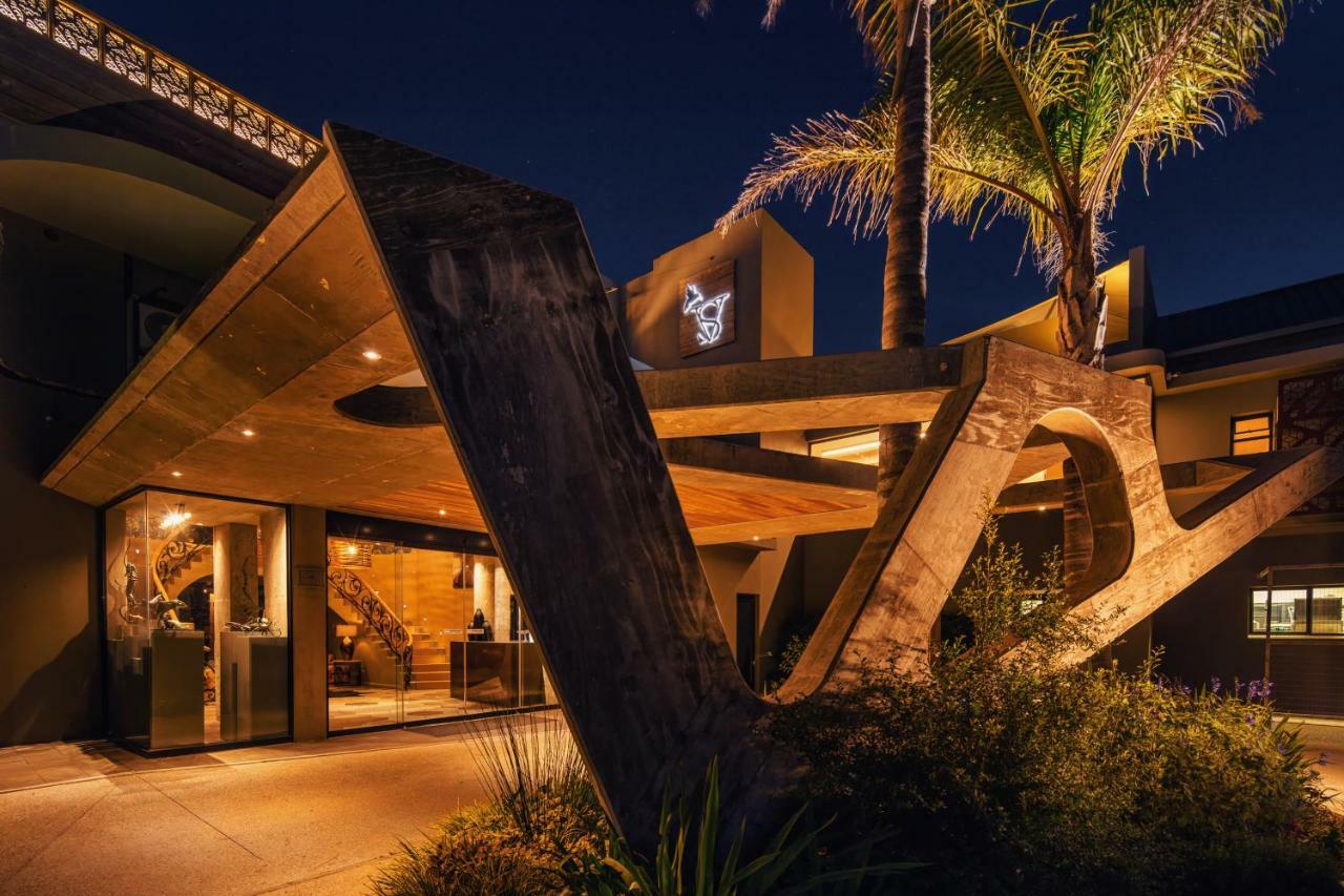 Sky Villa Boutique Hotel By Raw Africa Collection Plettenberg Bay Zewnętrze zdjęcie The entrance to the hotel